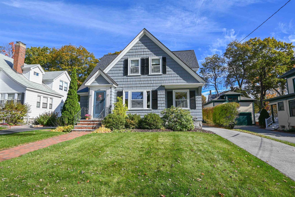 Photo of 279 N Bay Street, Manchester, NH 03104 (MLS # 5115310)