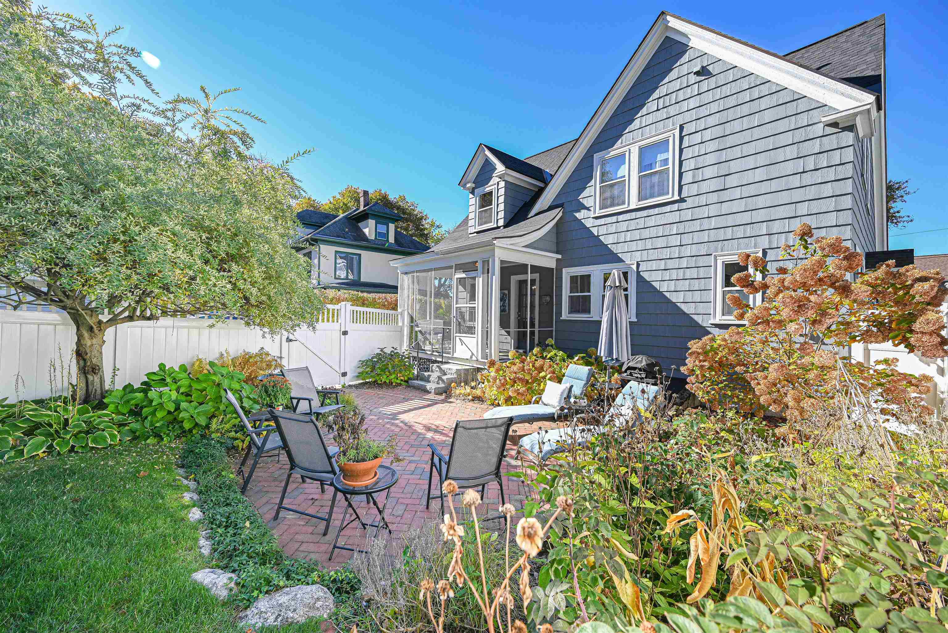 279 N Bay Street