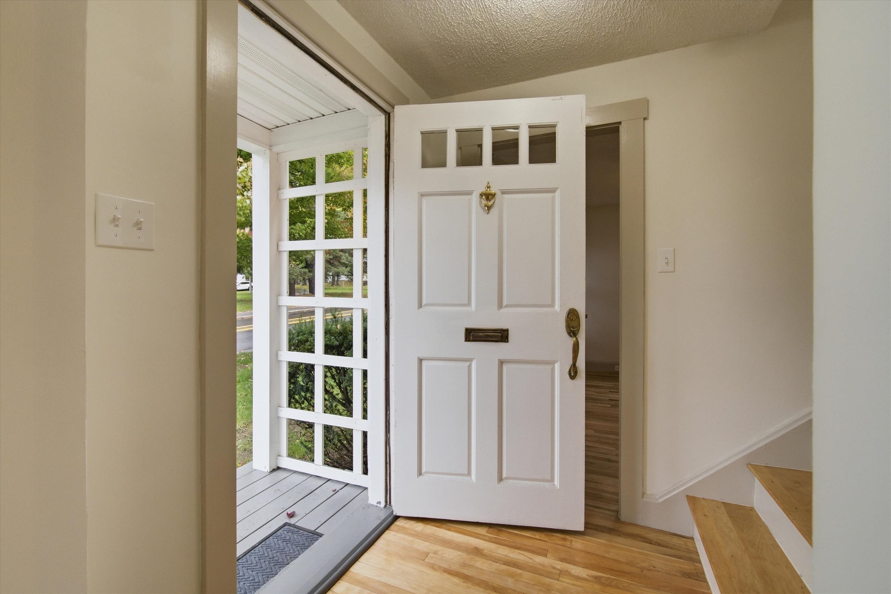 112 Mammoth Road