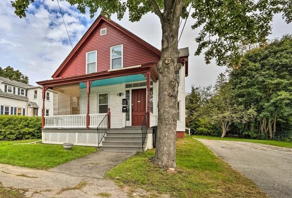 Photo of 37 Dover Street, Keene, NH 03431 (MLS # 5089920)