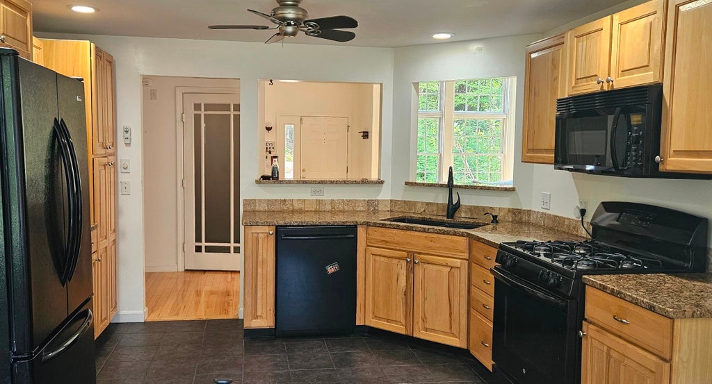 Photo of 25 James Lane, Hebron, NH 03241 (MLS # 5114861)