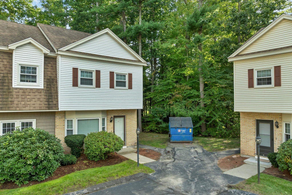 Photo of 32 Golfview Drive, Manchester, NH 03102 (MLS # 5111759)
