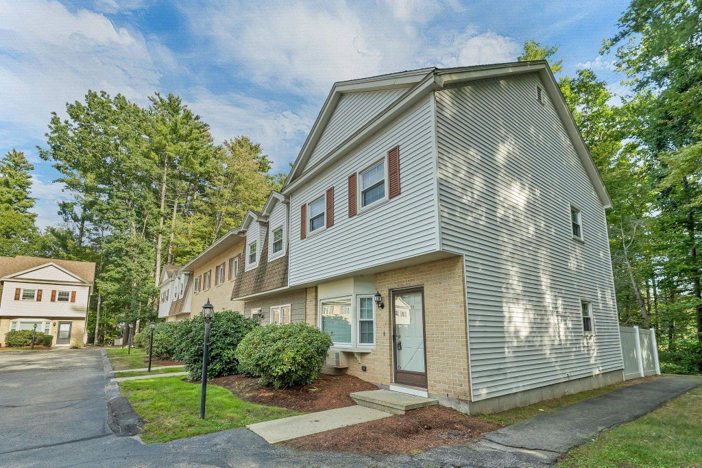 Photo of 32 Golfview Drive, Manchester, NH 03102 (MLS # 5111759)