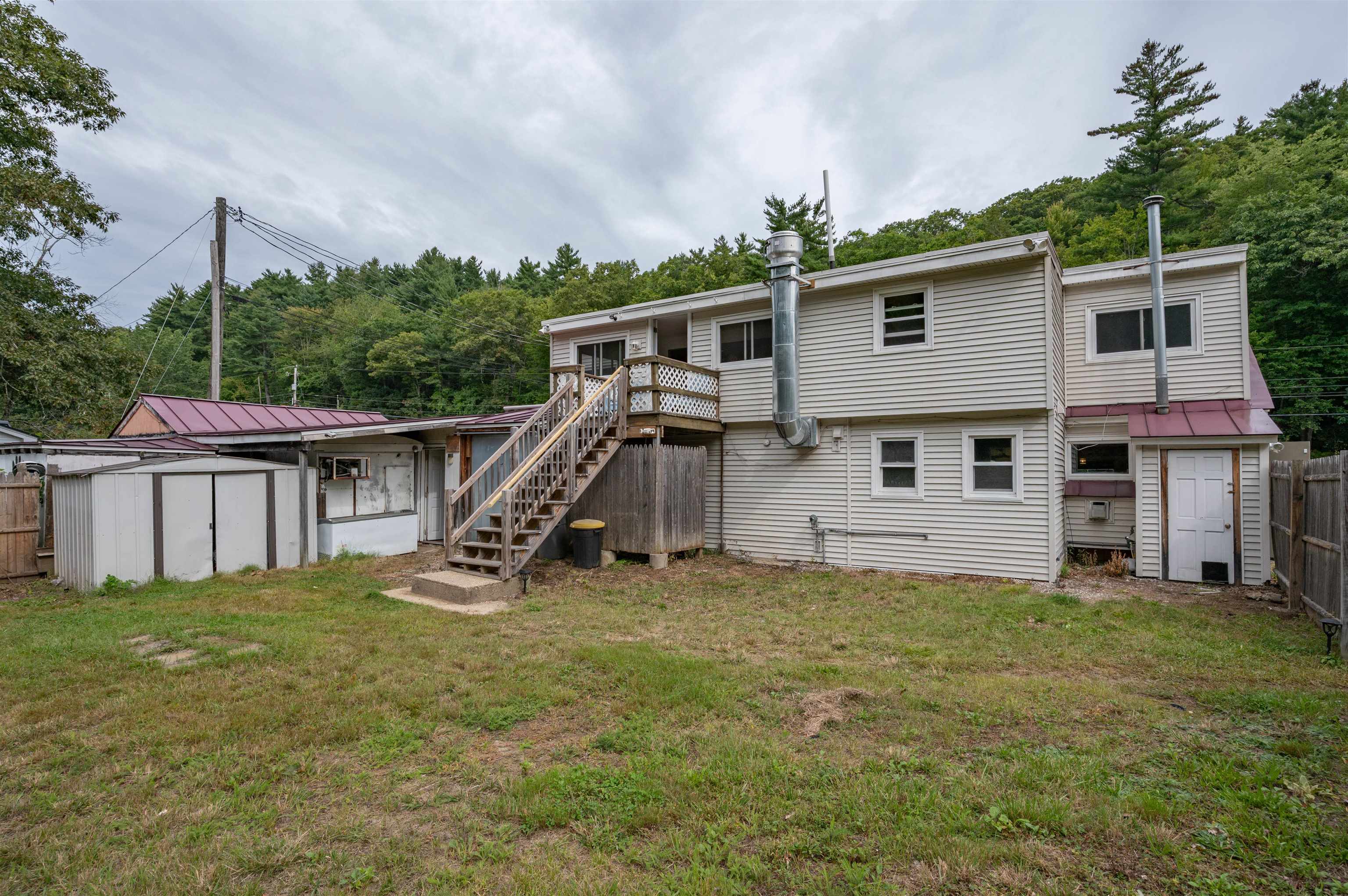 944 Gibbons Highway