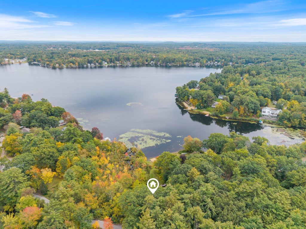 Photo of 12 Holts Point Road, Sandown, NH 03873 (MLS # 5112769)