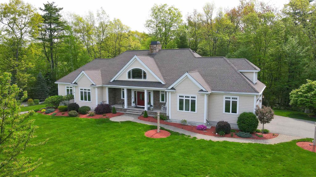 Photo of 18 Winslow Drive, Atkinson, NH 03811 (MLS # 5090762)