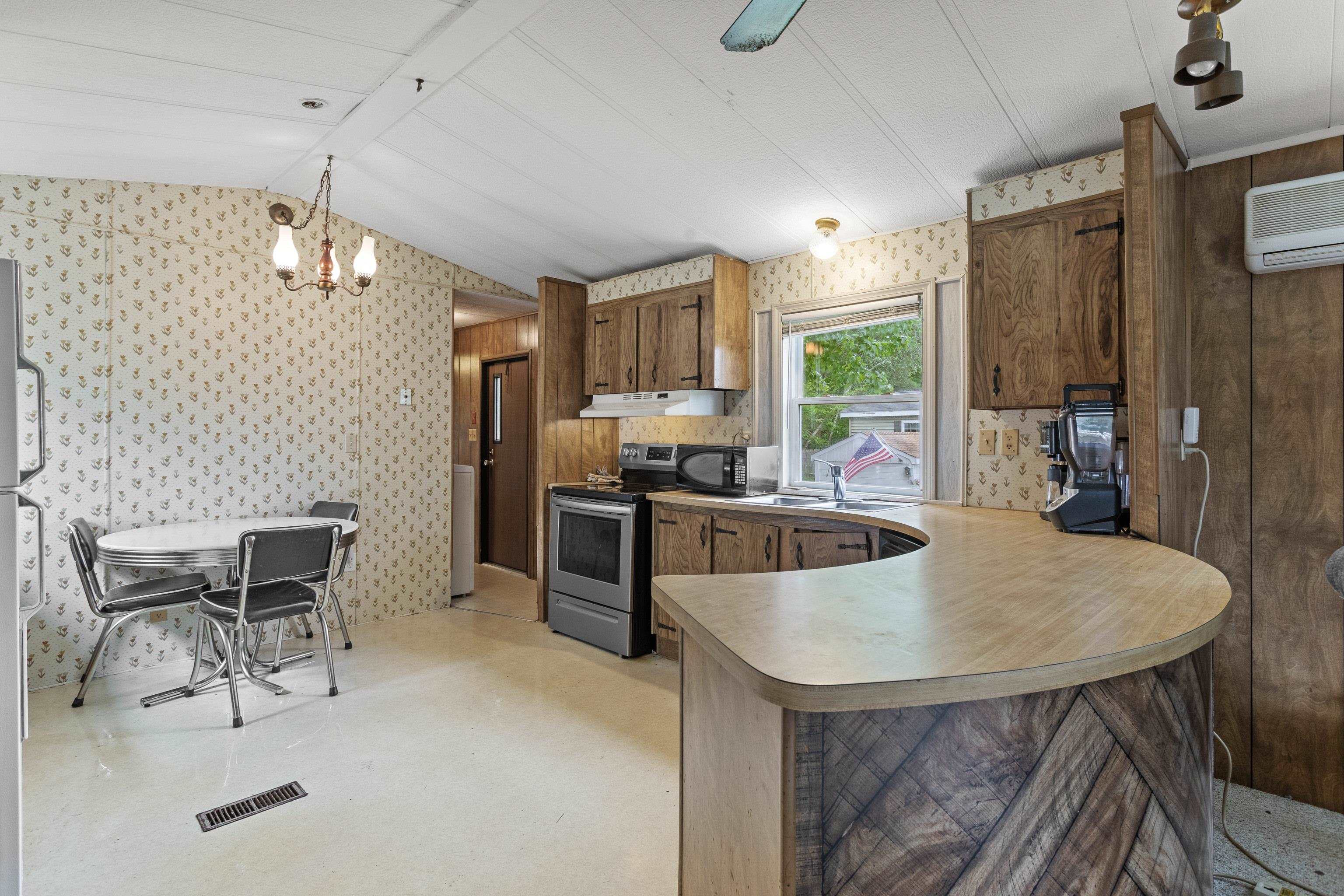 290 Calef Highway C12