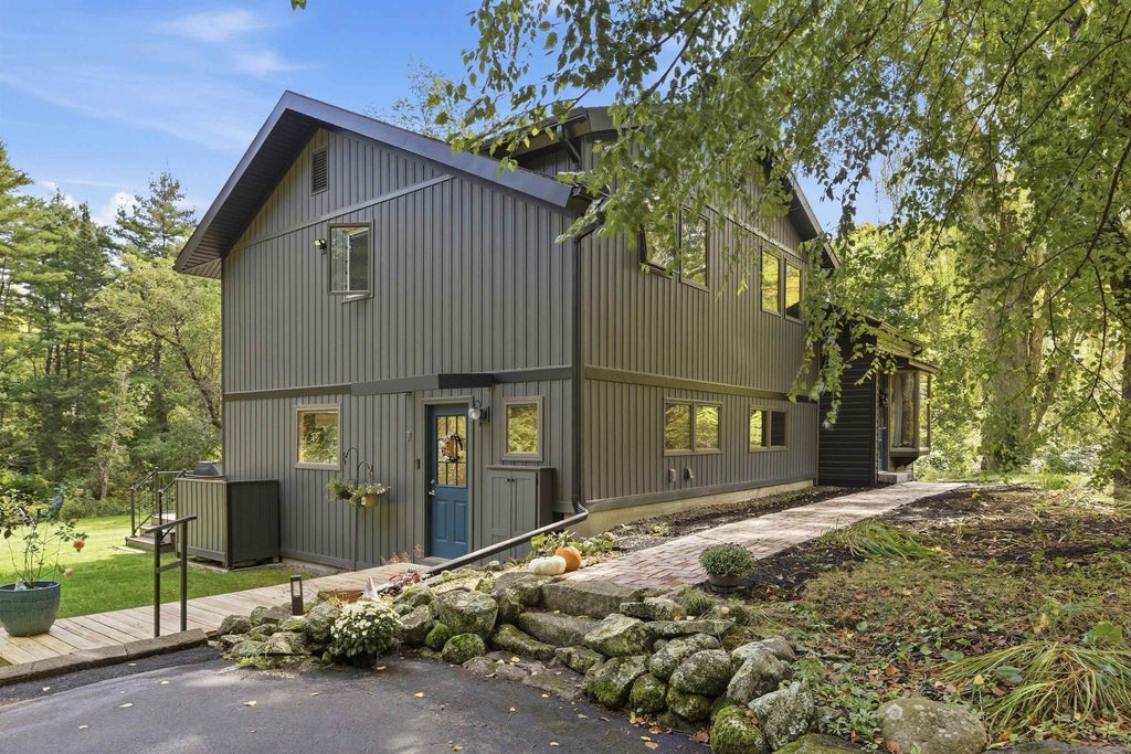 Photo of 7 Orchard Drive, Durham, NH 03824 (MLS # 5110924)
