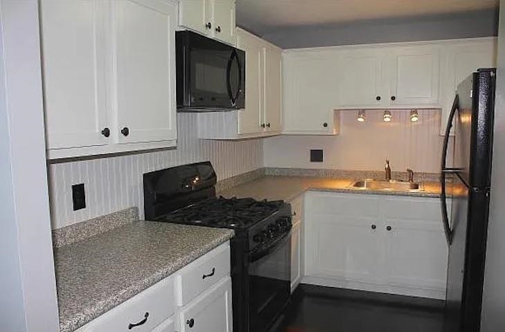 136 Mammoth Road 26