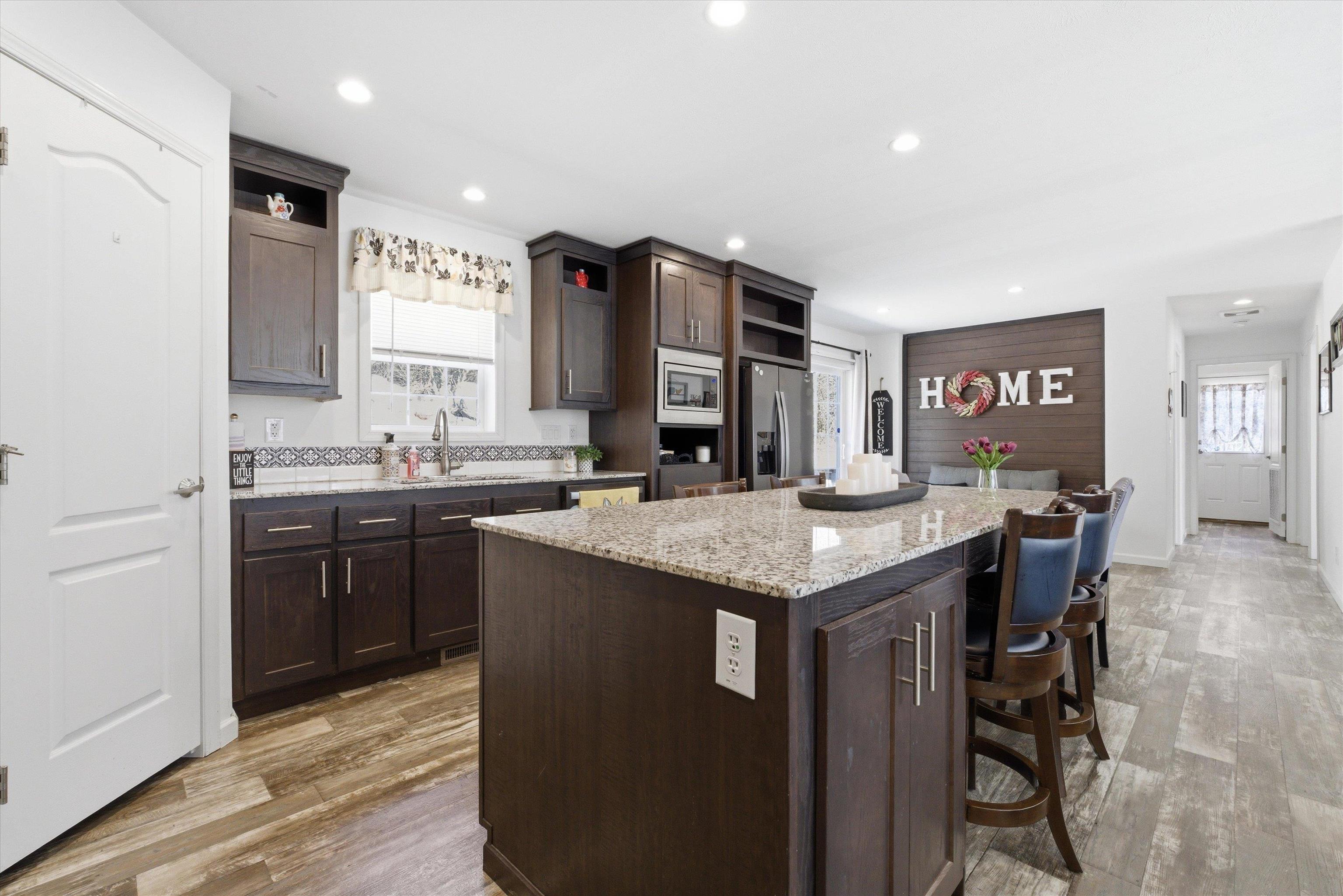 369 Kings Highway