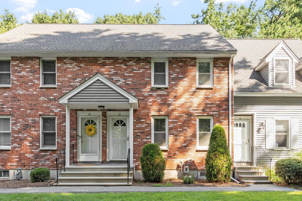 Photo of 233 Oak Ridge Road #14, Plaistow, NH 03865 (MLS # 5107037)