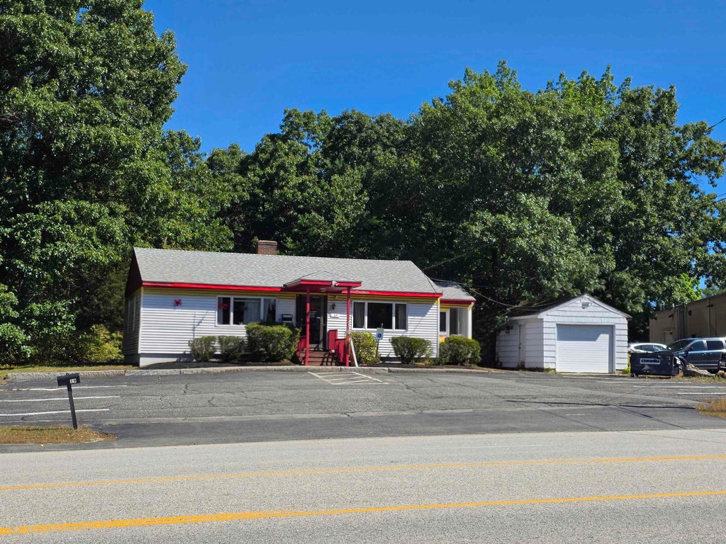 Photo of 19 Plaistow Road, Plaistow, NH 03865 (MLS # 5109982)