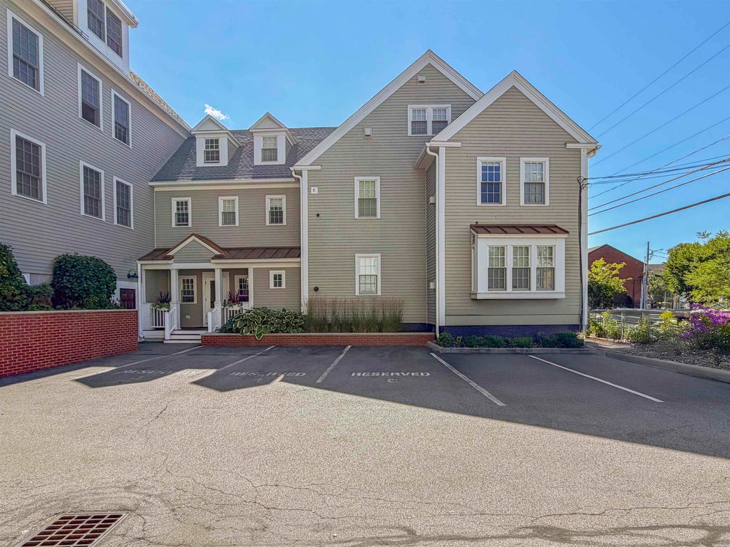 Photo of 198 Islington Street #2, Portsmouth, NH 03801 (MLS # 5108037)
