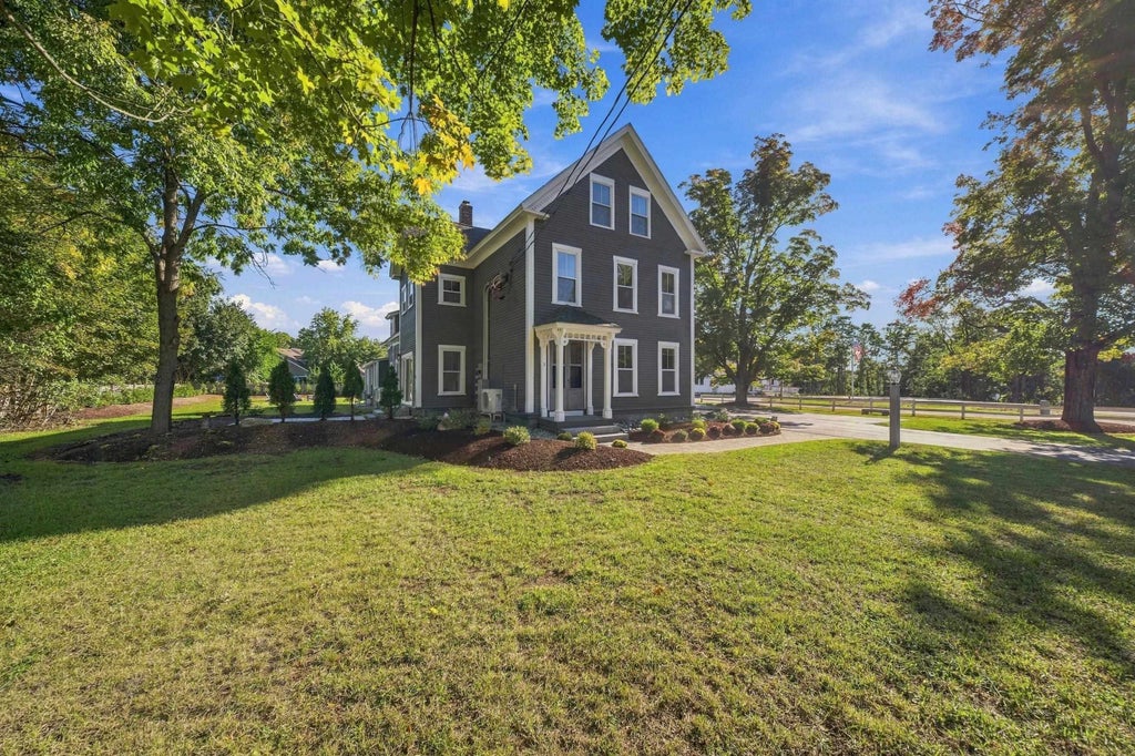 Photo of 8 Depot Street #3, Merrimack, NH 03054 (MLS # 5111452)