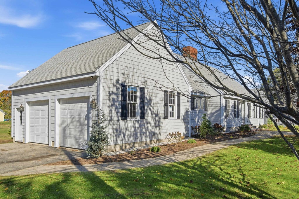 Photo of 24 Locke Road, Hampton, NH 03842 (MLS # 5115182)