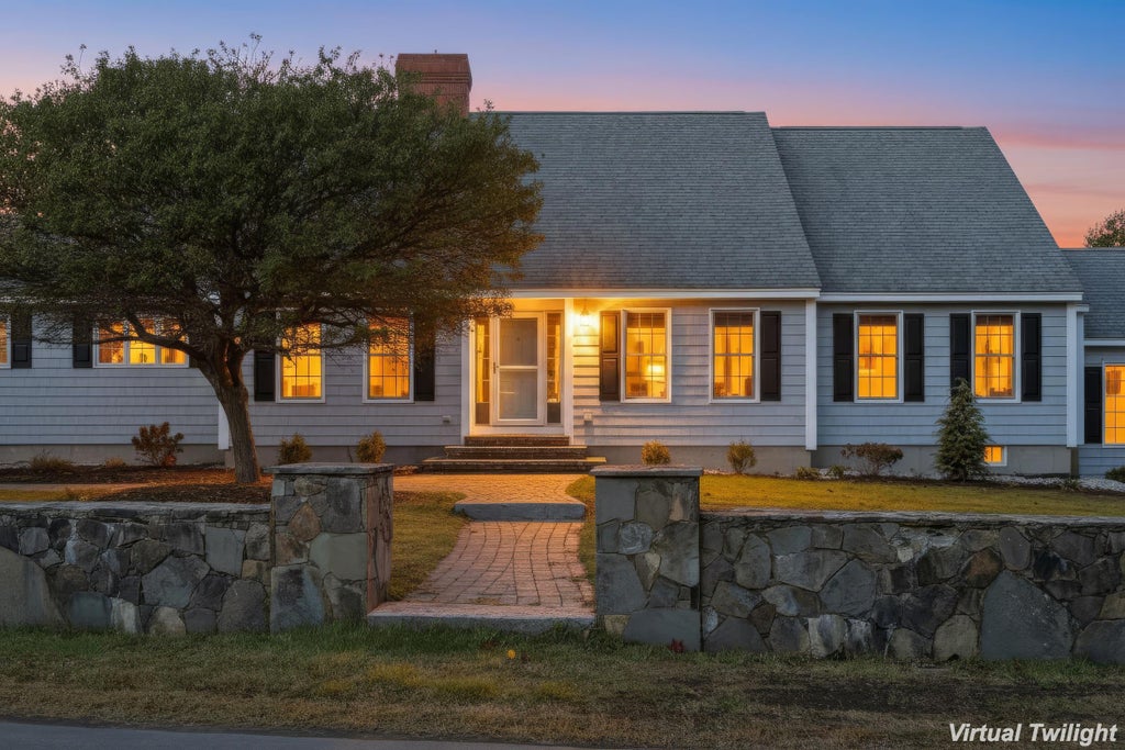 Photo of 24 Locke Road, Hampton, NH 03842 (MLS # 5115182)