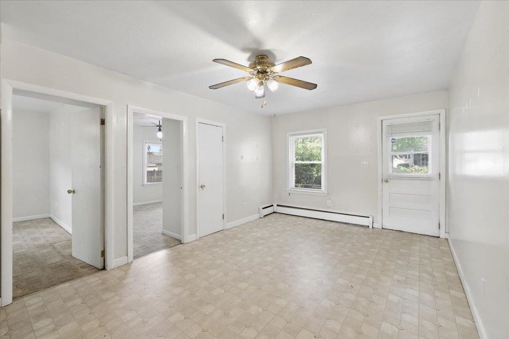 Photo of 79 Harbor Court, Nashua, NH 03060 (MLS # 5098591)