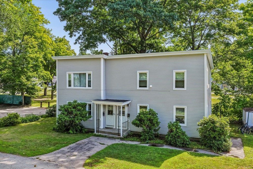 Photo of 79 Harbor Court, Nashua, NH 03060 (MLS # 5098591)