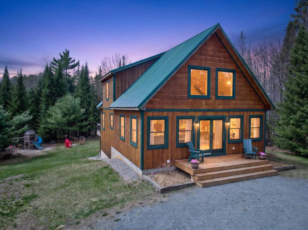 Photo of 10 Mount Lafayette Way, Bethlehem, NH 03574 (MLS # 5086858)