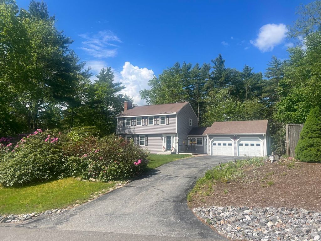 Photo of 9 Trowbridge Drive, Merrimack, NH 03054 (MLS # 5091413)