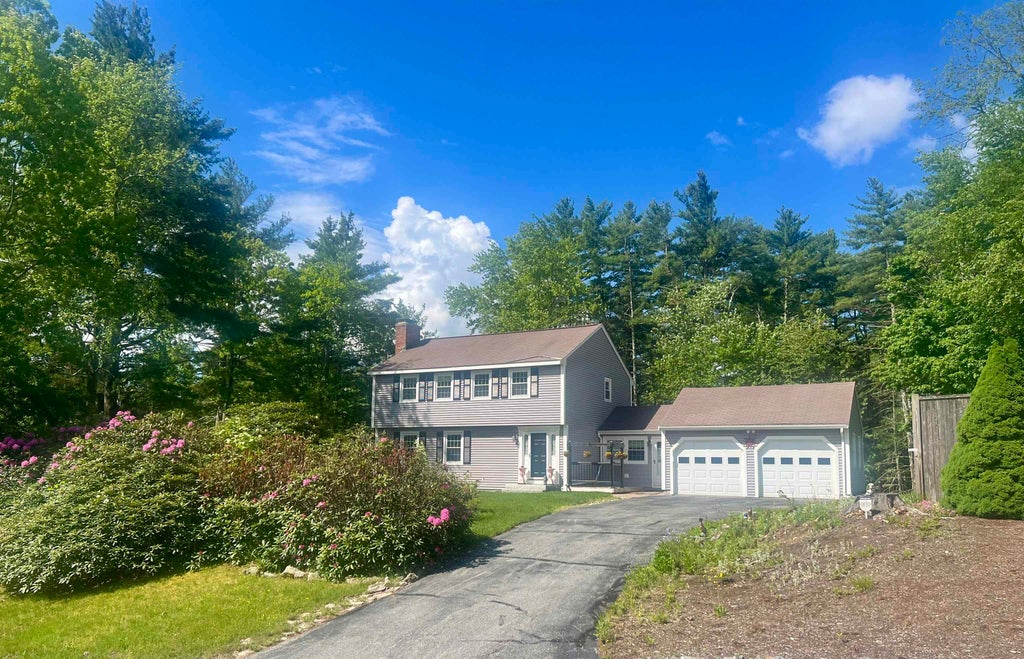Photo of 9 Trowbridge Drive, Merrimack, NH 03054 (MLS # 5091413)