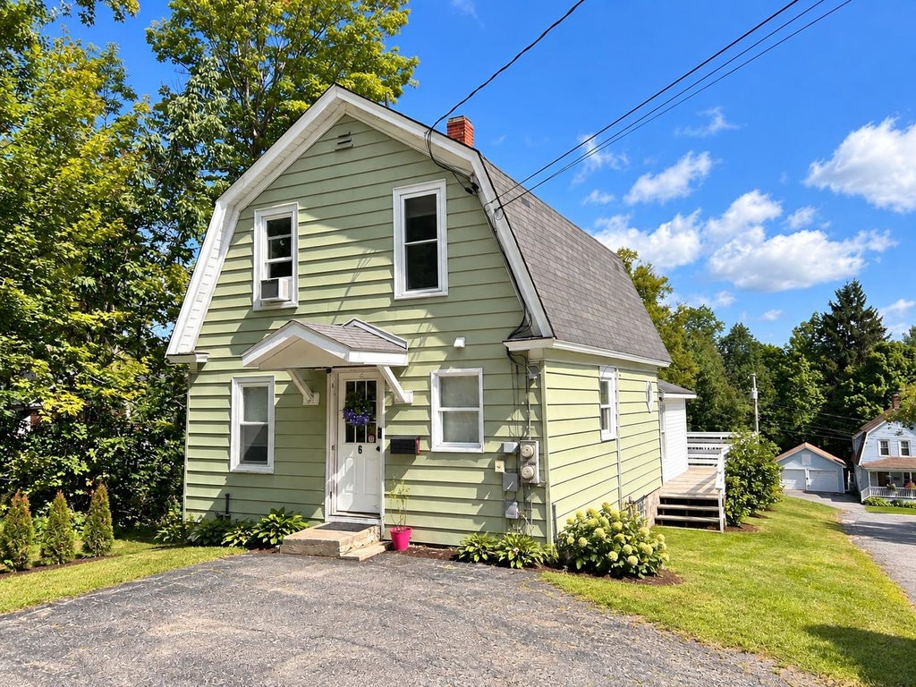 Photo of 6 Johnsons Road, Berlin, NH 03570 (MLS # 5107194)