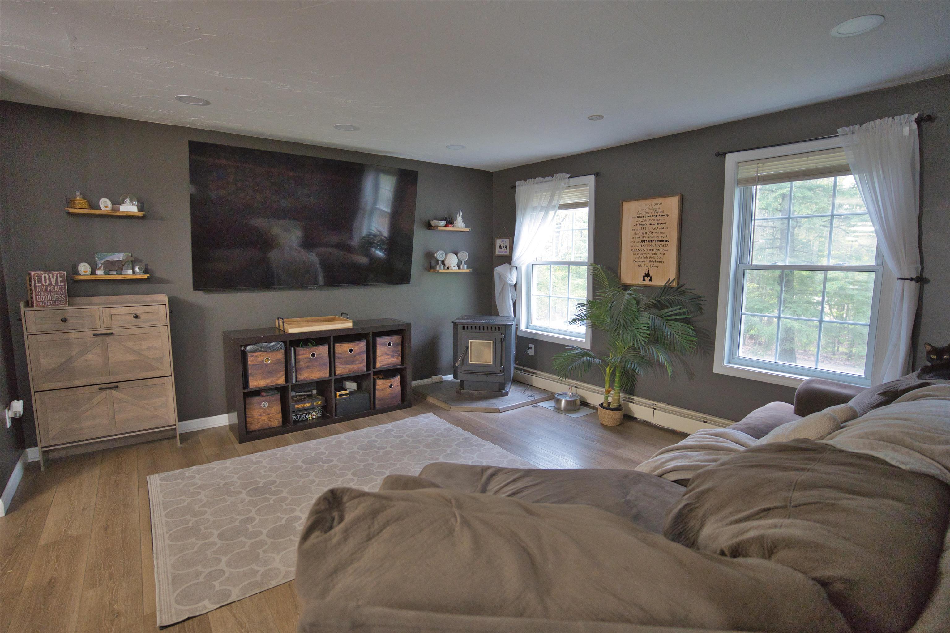 6 Friar Tuck Road