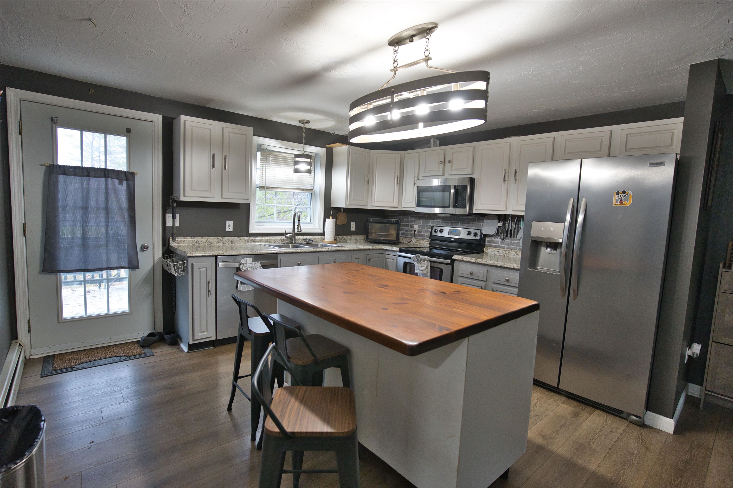 6 Friar Tuck Road