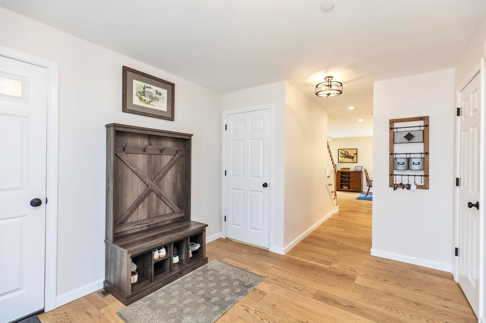 203 Woodview Way 203