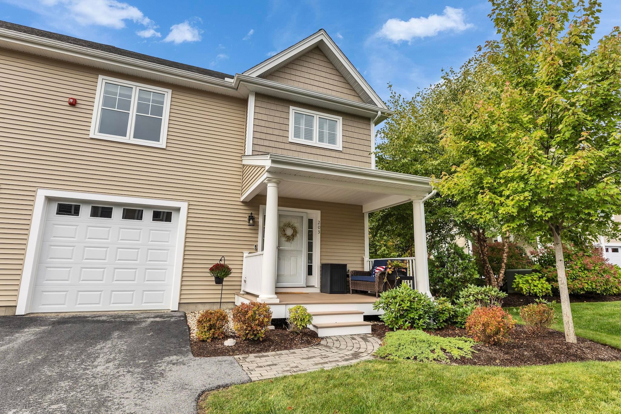 203 Woodview Way 203