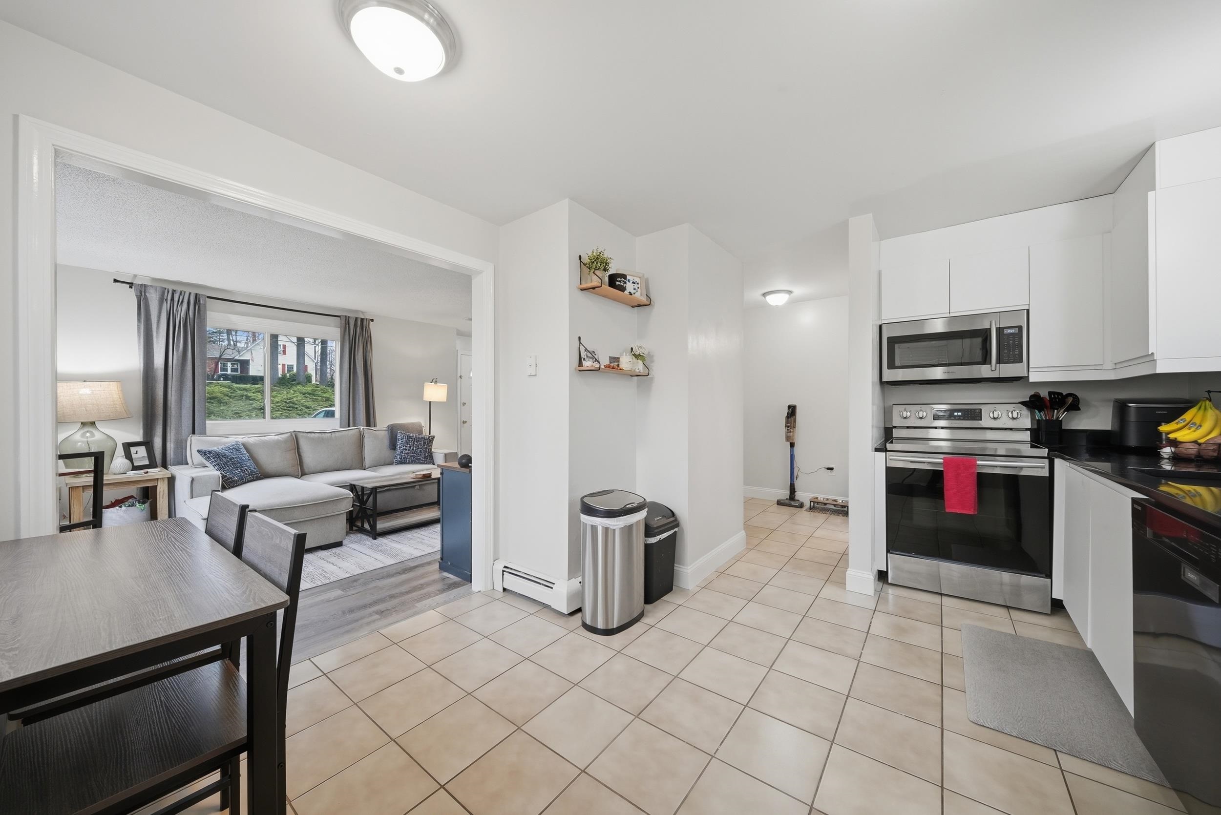 8 Lincoln Drive B