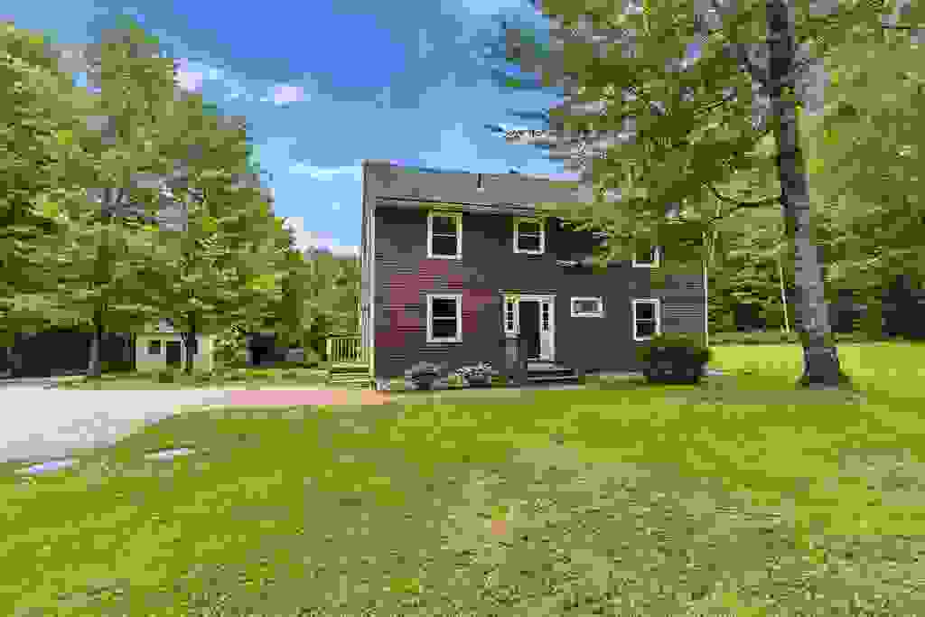 Photo of 489 Greenfield Road, Peterborough, NH 03458 (MLS # 5096819)