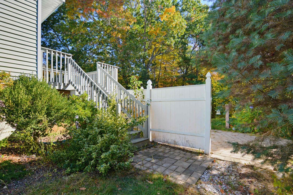 Photo of 1 Maurice Road, Derry, NH 03038 (MLS # 5114565)