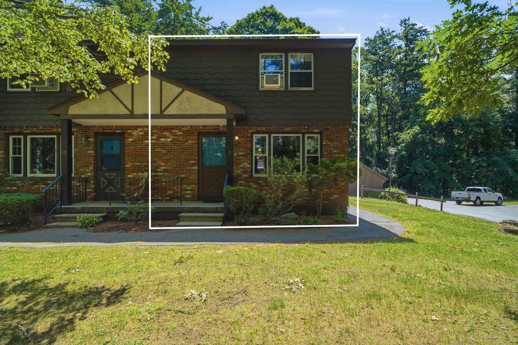 Photo of 9 Midridge Circle, Londonderry, NH 03053 (MLS # 5096597)