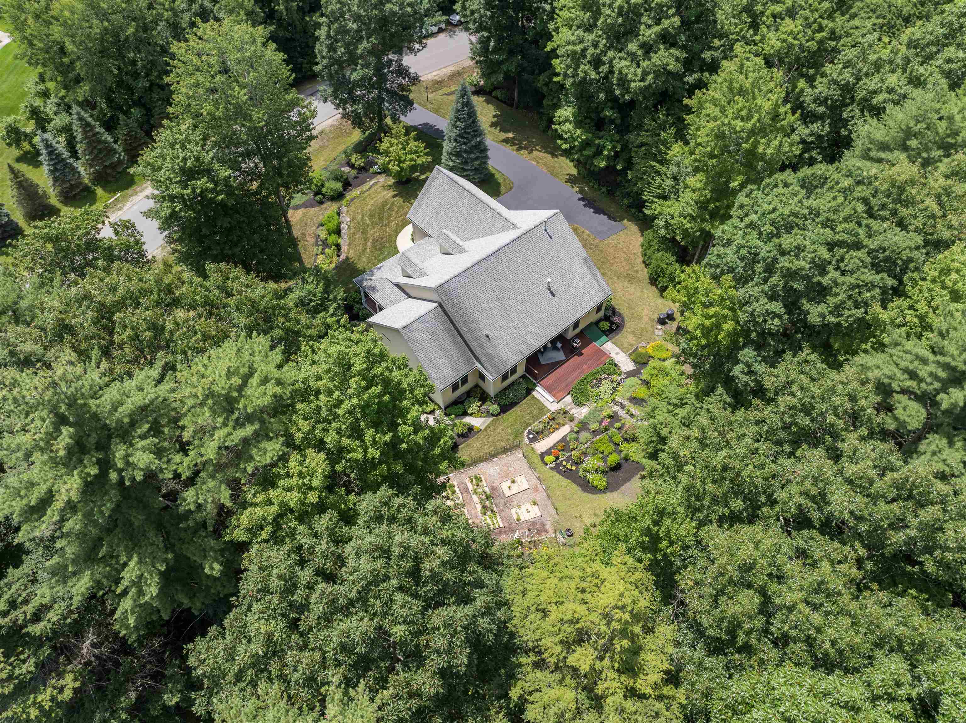 75 Olde Bridge Lane