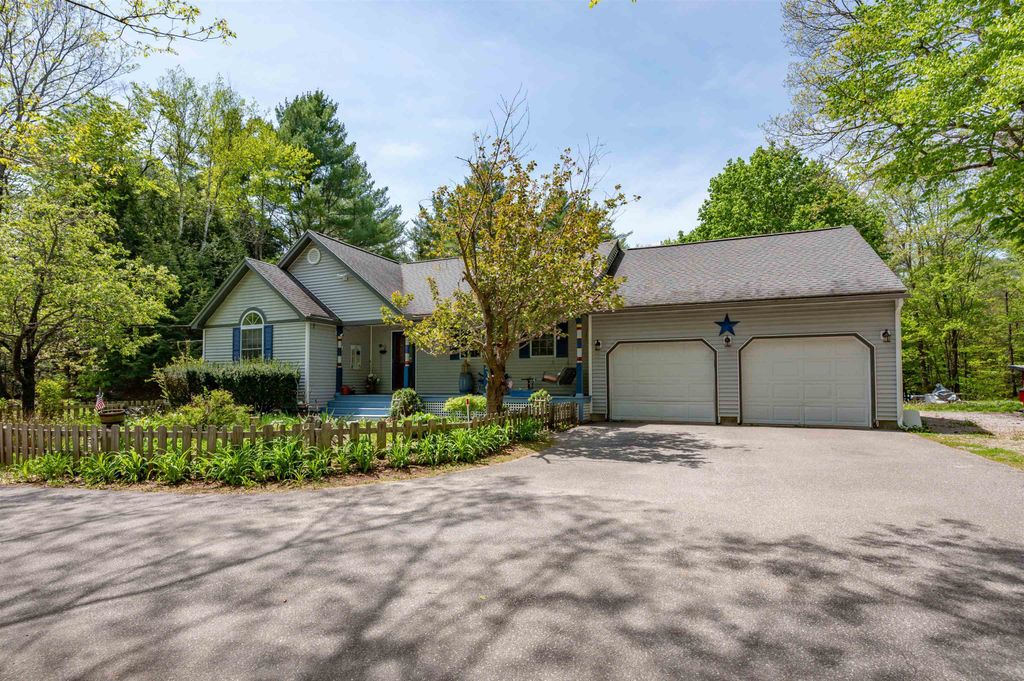 Photo of 63 Pine Hill Road, Weare, NH 03281 (MLS # 5089725)