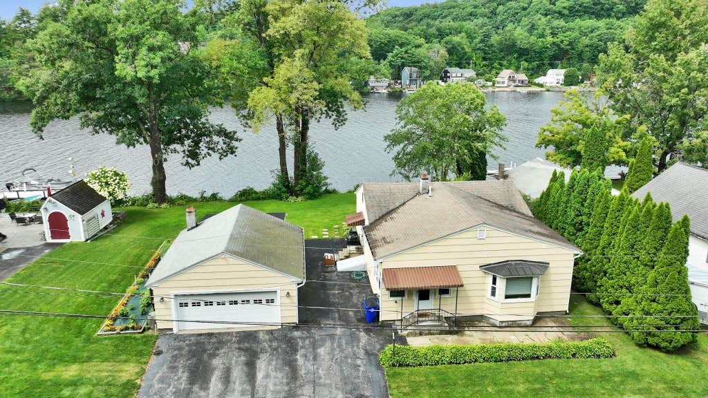 Photo of 120 Chauncey Avenue, Manchester, NH 03104 (MLS # 5104330)