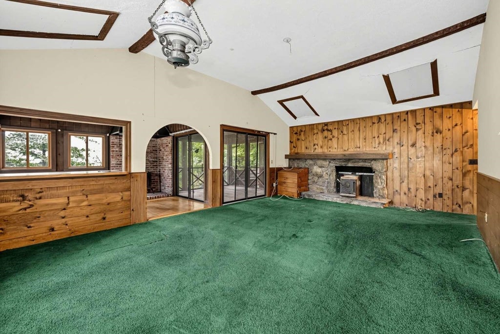 Photo of 28 Beechwood Road, Hudson, NH 03051 (MLS # 5112971)