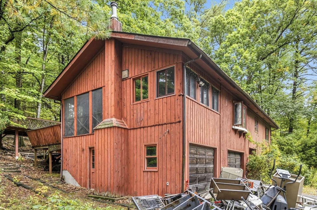 Photo of 28 Beechwood Road, Hudson, NH 03051 (MLS # 5112971)
