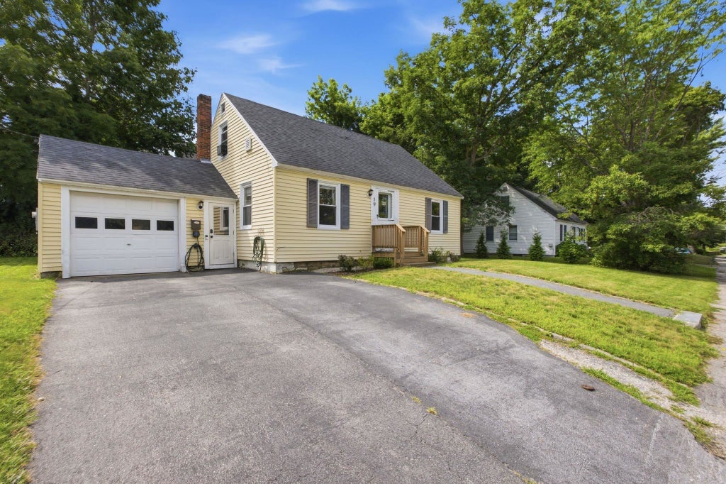 Photo of 19 Buffumsville Road, Somersworth, NH 03878 (MLS # 5111202)