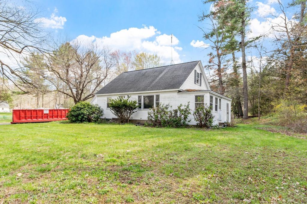 Photo of 94 Amherst Road, Merrimack, NH 03054 (MLS # 5088665)