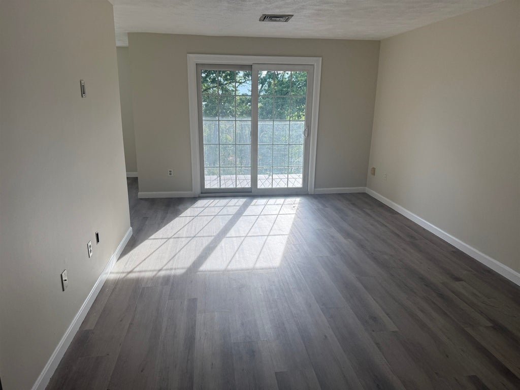 Photo of 7 Louisburg Square #7-10, Nashua, NH 03060 (MLS # 5110938)