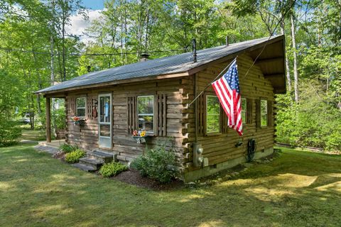 Photo of 11 Dustin Drive, Barnstead, NH 03225 (MLS # 5091553)