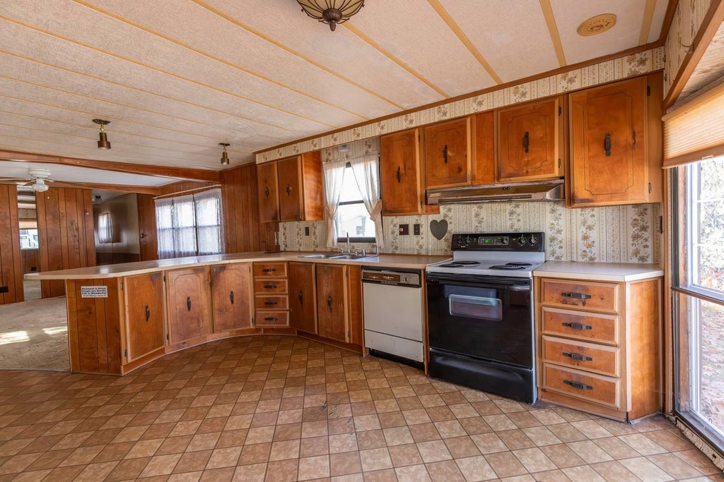 Photo of 56 Summit Drive, Jaffrey, NH 03452 (MLS # 5116442)