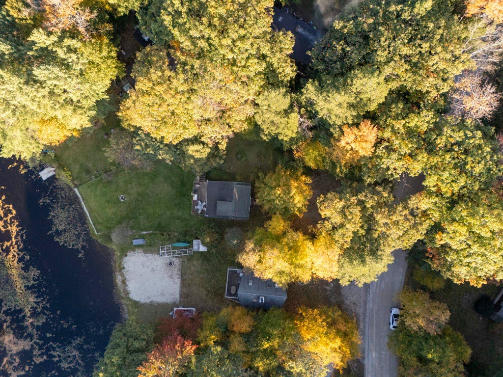 Photo of 14 Emerald Drive, Hillsborough, NH 03244 (MLS # 5113419)