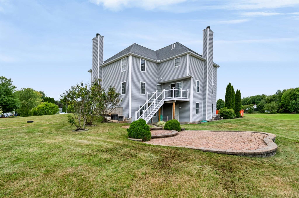 Photo of 4 Day Break Drive, Plaistow, NH 03865 (MLS # 5109157)