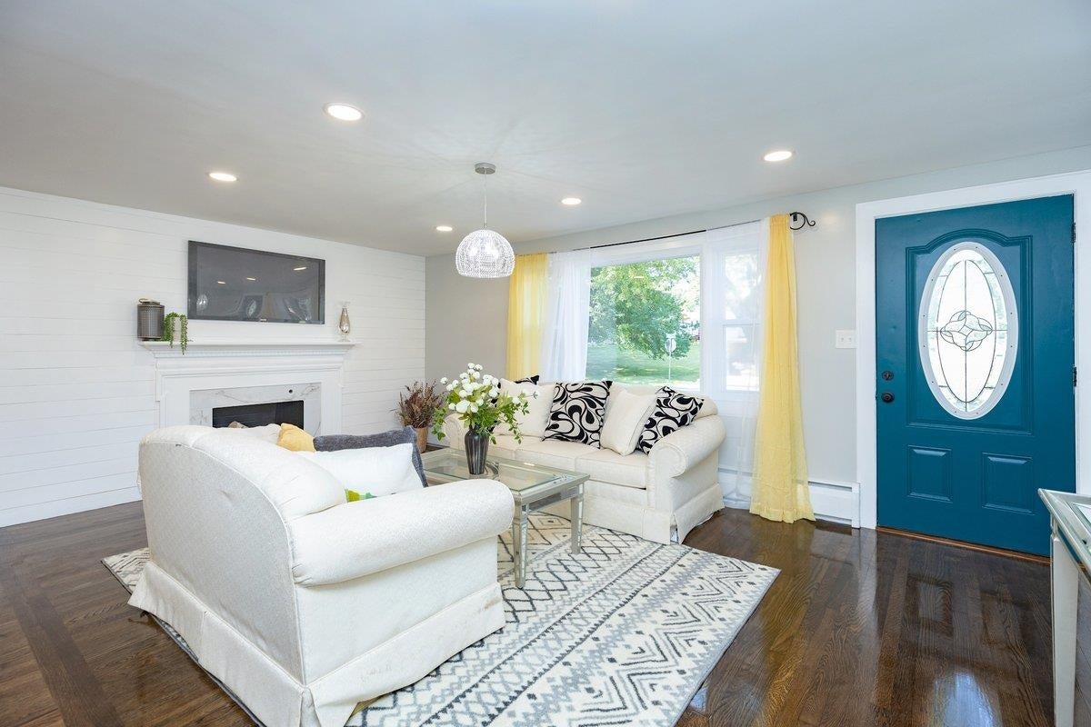 37 Iris Avenue