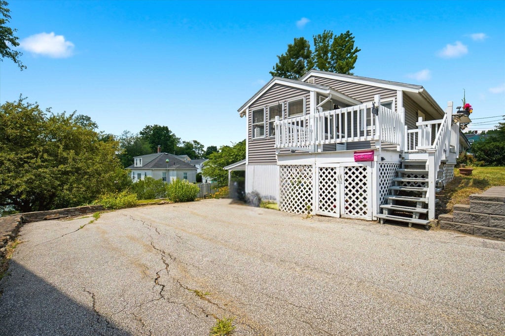 Photo of 176 Portsmouth Avenue, Manchester, NH 03109 (MLS # 5099950)