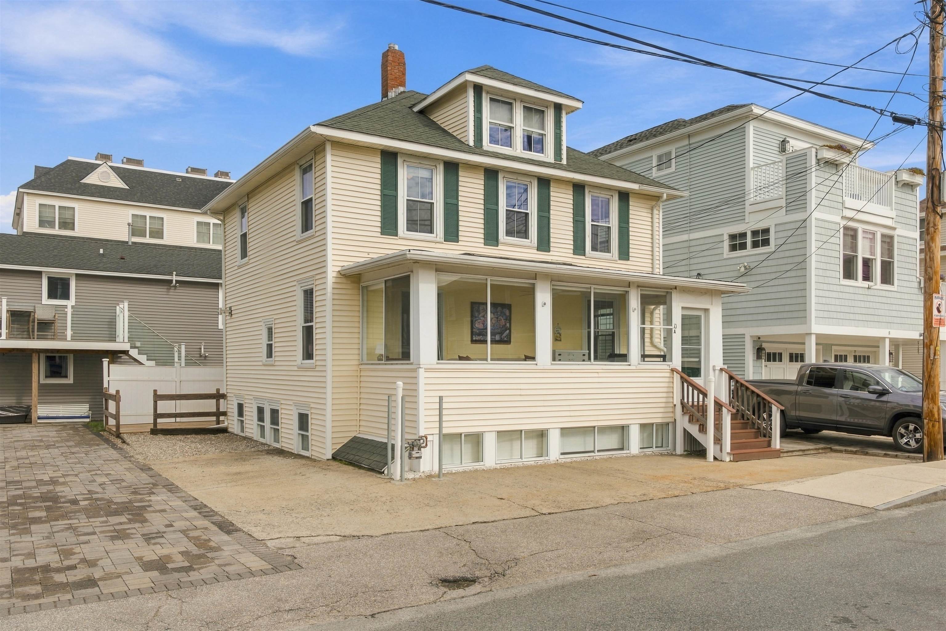 10 L Street