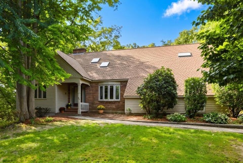 Photo of 35 Hyacinth Drive, Nashua, NH 03062 (MLS # 5111077)